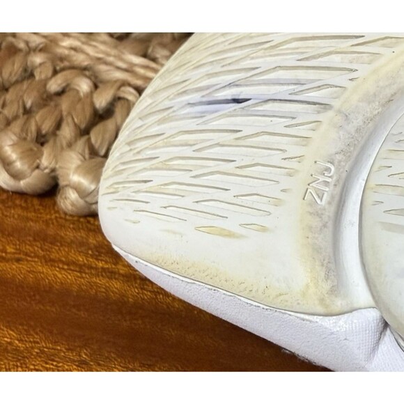 Nike Green and Gray Athletic Shoes Modern Breathable Design - Picture 12 of 16